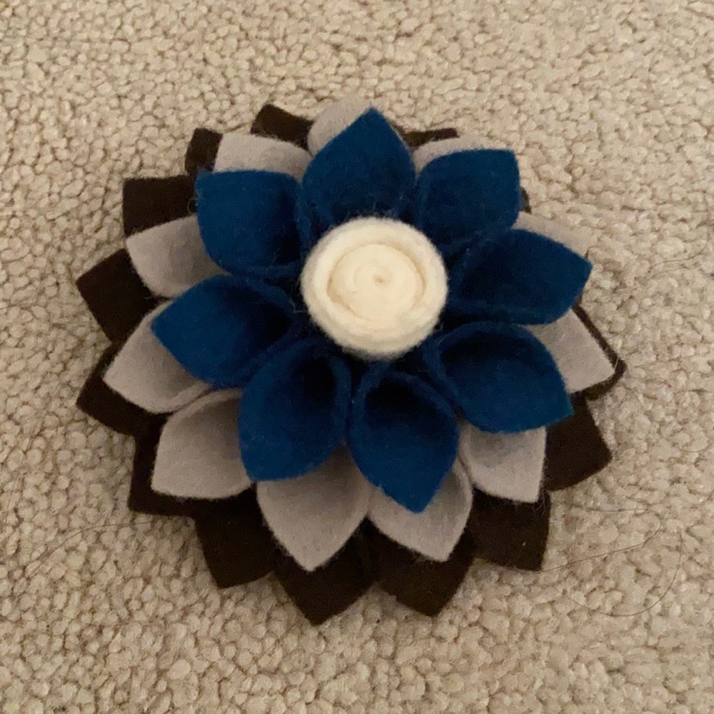 Handmade felt hair clip